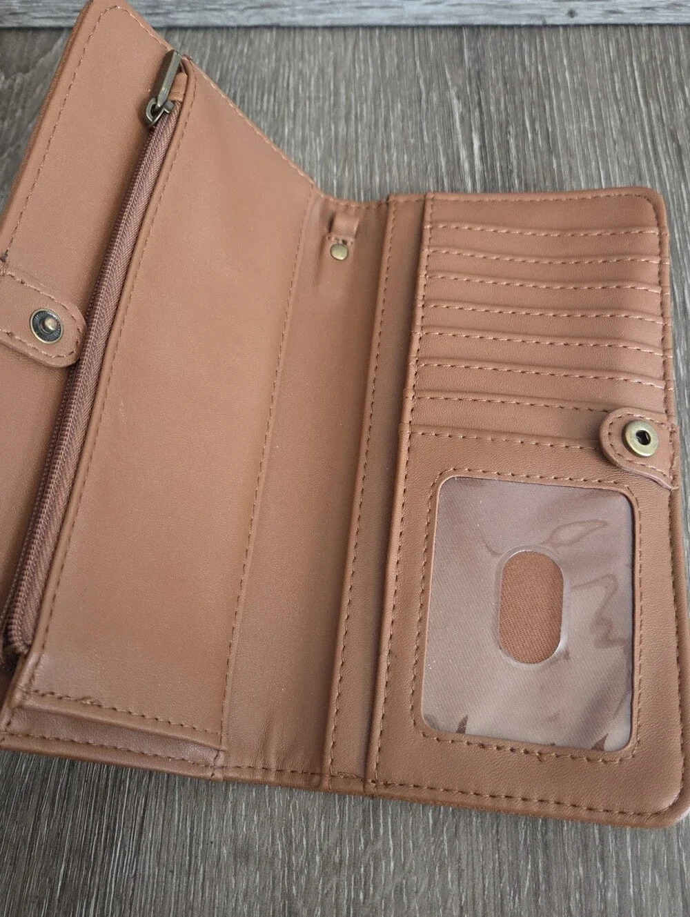 Universal Thread Wallet in Brown